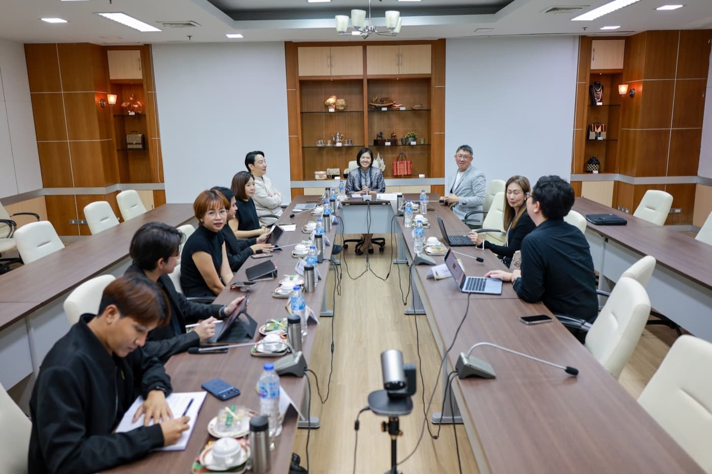 กระทรวงวัฒนธรรมหารือ Rights Cracker